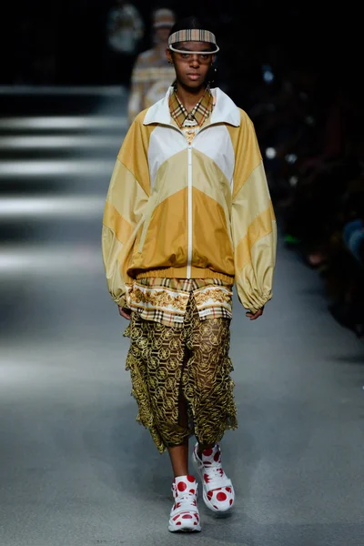 Look 30
